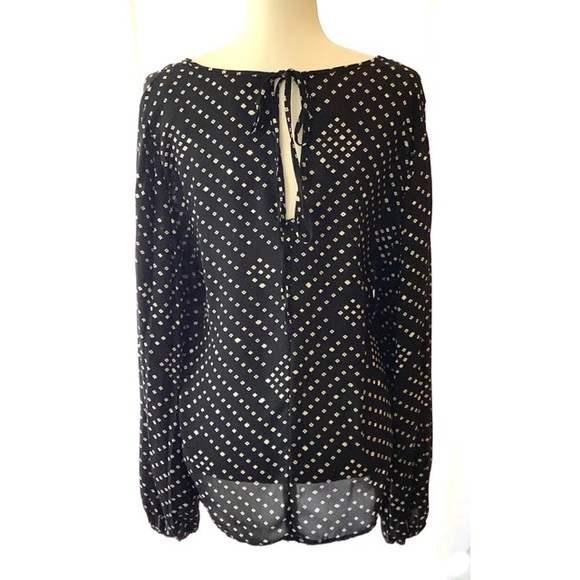 BOBEAU Pleated Sleeve Nomadic Dot Kennie Blouse - Picture 2 of 4